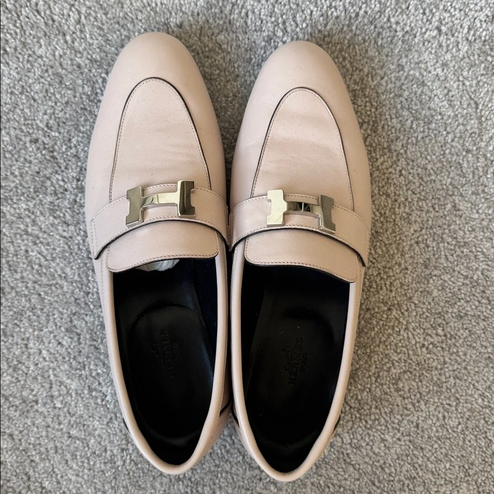 Hermes light pink Loafers with silver buckle, size 38 - Picture 2 of 7